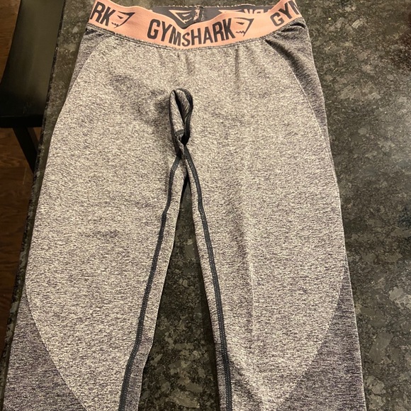 SOLD Gymshark Cropped Seamless Flex Leggings - Picture 4 of 5